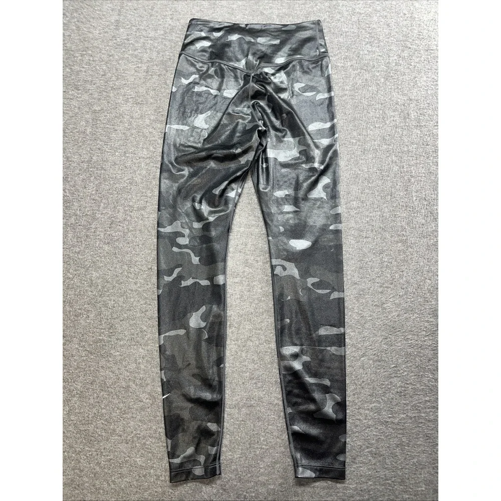 Nike women's size small‎ leggings camo exercise training gym Dri-fit